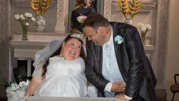 [Fimela] Alicia Willow Clarke