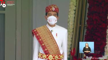 Presiden Jokowi Pimpin HUT ke-76 RI dengan Busana Adat Lampung