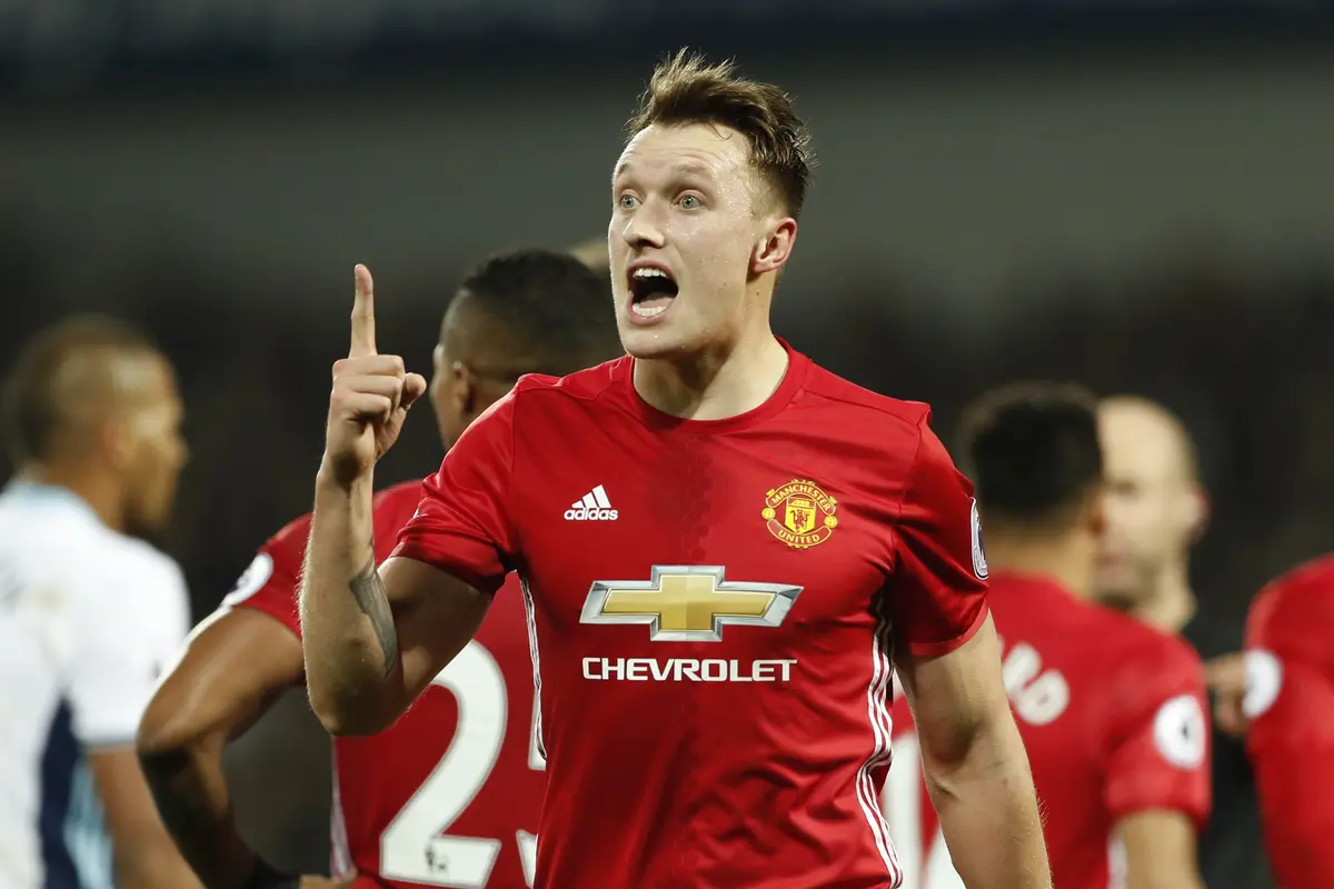 Pemain MU Phil Jones 