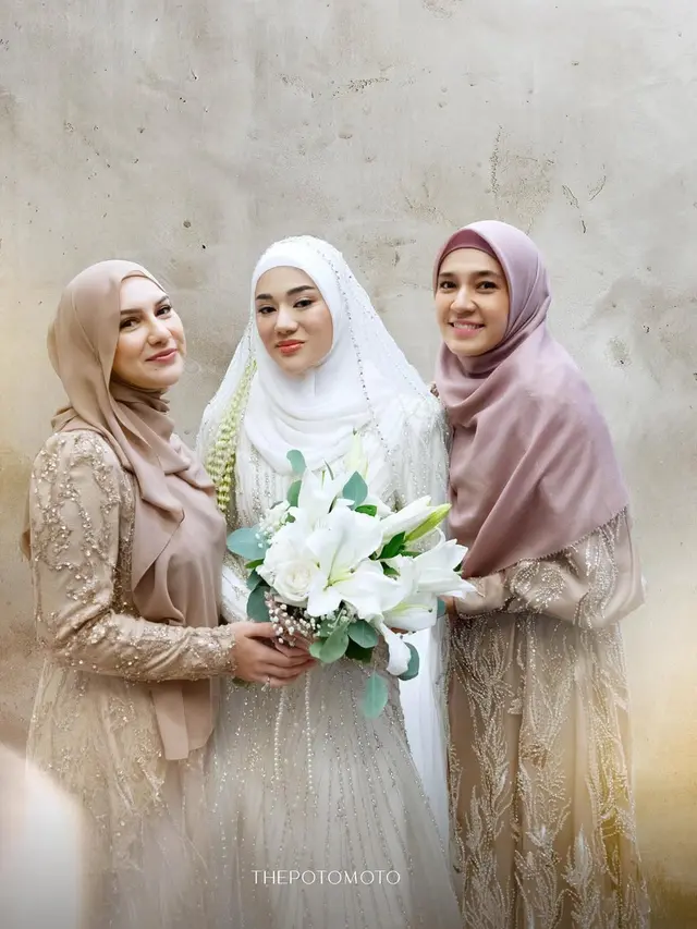Potret Dhini Aminarti dan Irish Bella Jadi Bridesmaid Clara Shinta