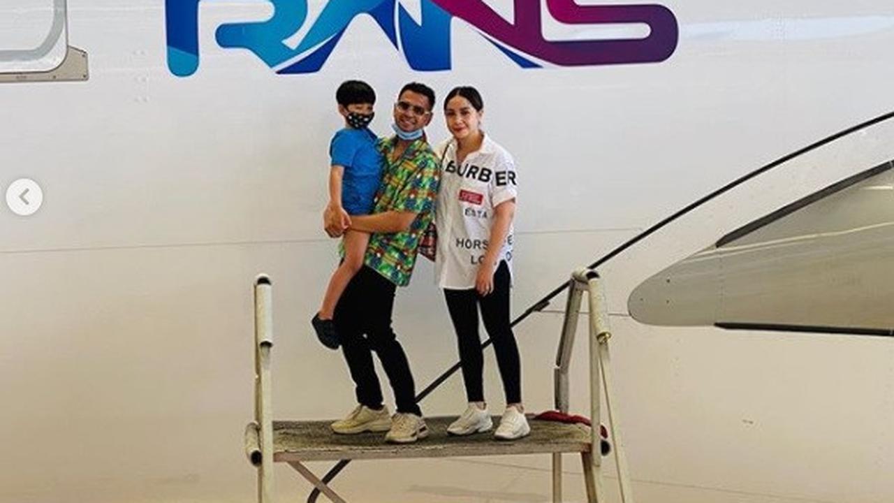 Logo RANS di badan pesawat