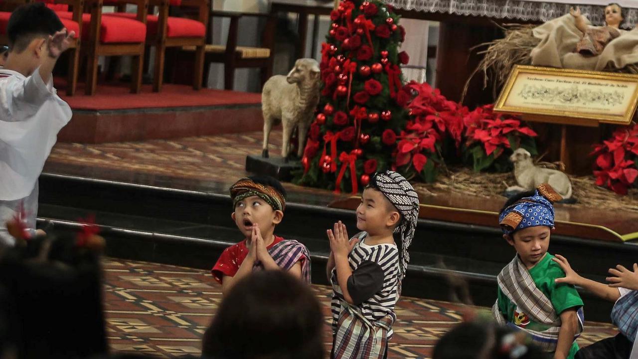 FOTO: Keceriaan Anak-Anak Ikuti Misa Natal di Gereja Katedral Jakarta, Diwarnai Operet Kelahiran Yesus
