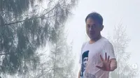 Demi Konten, Hanung Bramantyo Nyemplung ke Kolam dengan Suhu 10 Derajat Celcius