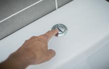 Ternyata Ini Fungsi Dua Tombol pada Toilet Flush yang Jarang Diketahui Banyak Orang