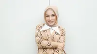 Medina Zein niat beli rumah untuk Gala patungan dengan Doddy Soedrajat. (Sumber: Instagram/medinazein)