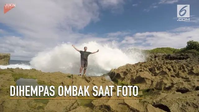 VIDEO: Ingin Foto, Pria Ini Malah Terhempas Ombak