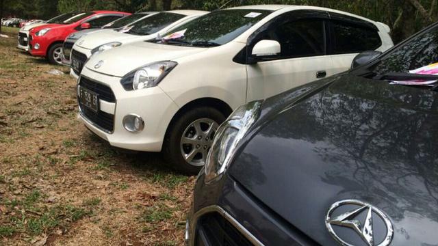 Ratusan Daihatsu Ayla Geruduk Cibubur, Ada Apa?