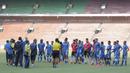 Para punggawa Persib berlatih jelang laga final Piala Presiden 2015 menghadapi Sriwijaya FC di Stadion Utama Gelora Bung Karno, Jakarta, Sabtu (17/10/2015). (Bola.com/Vitalis Yogi Trisna)