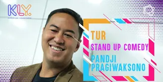 Komika Pandji Pragiwaksono jelaskan tur stand up comedinya  yang diadakan di lima negara
