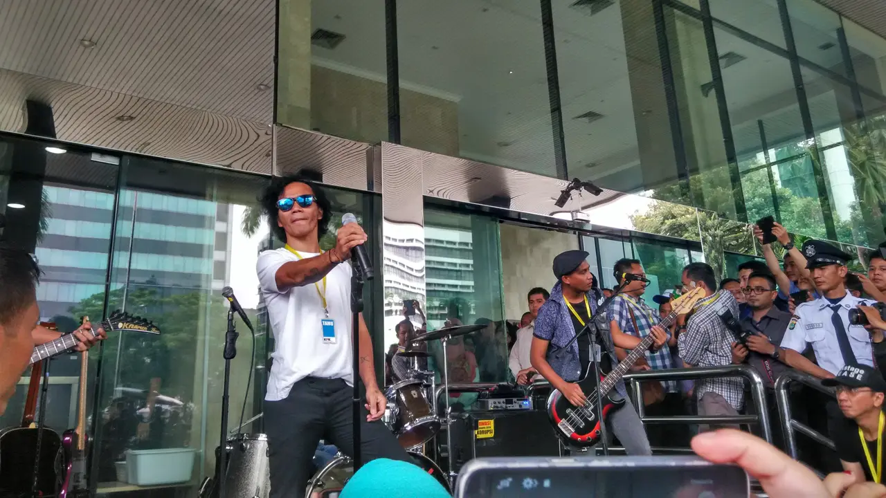 Slank menolak Revisi UU KPK