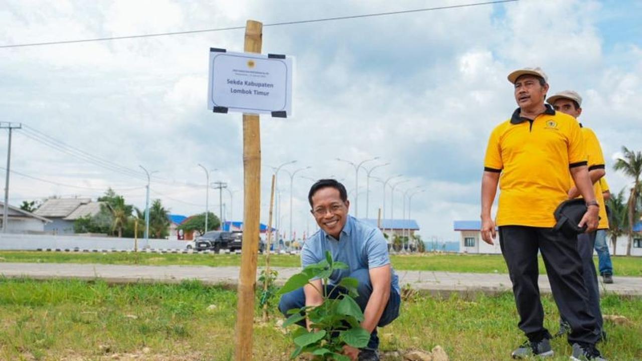 Pemkab Lombok Timur dan Unram Bersinergi dalam Gerakan Penghijauan Ekas Buana
