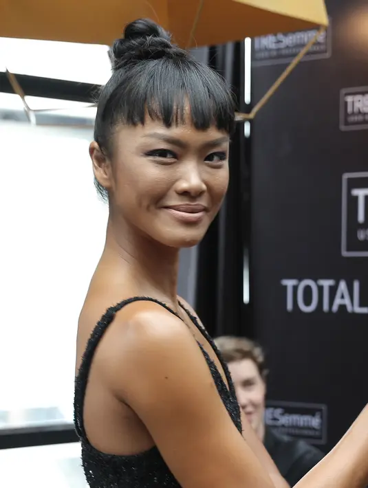 Selain mengasah kemampuan akting, bermain dalam drama musikal membuat wawasan sejarahnya bertambah. Itulah yang menjadi salah satu alasan mau terlibat dalam drama musikal Khatulistiwa: Jejak Langkah Negeriku. (Galih W. Satria/Bintang.com)