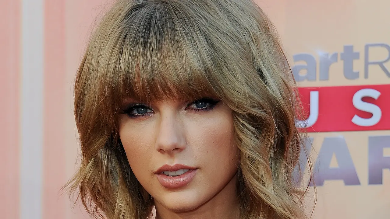 [Bintang] Taylor Swift