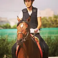 Berkuda merupakan salah satu hobi dari Jung In Ah. (via Instagram.com)