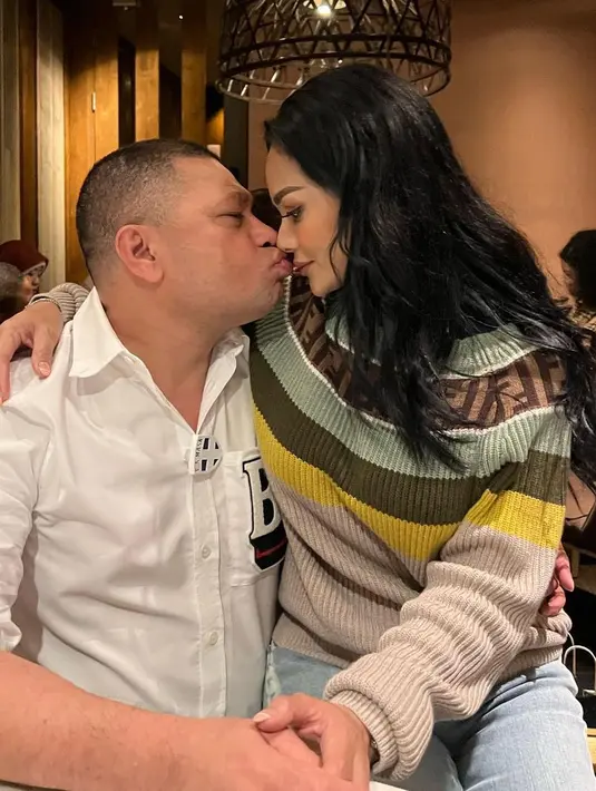 Krisdayanti dan Raul Lemos (Instagram/krisdayantilemos)