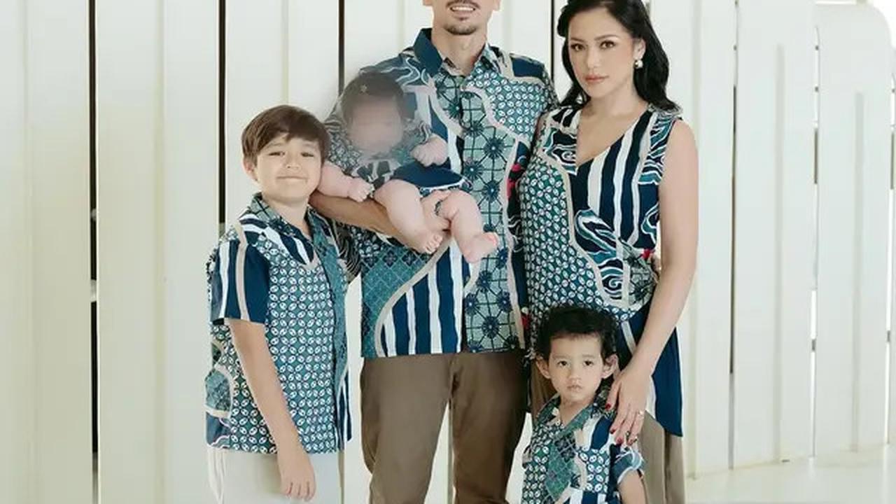 6 Potret Foto Keluarga Jessica Iskandar dan Vincent Verhaag, Pemotretan Kedua Baby Hagia