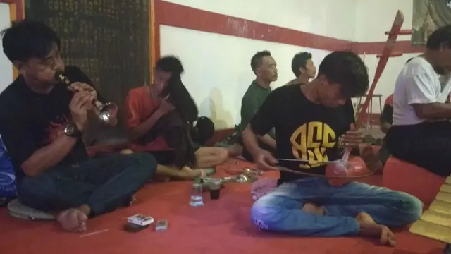 Senjakala Cokek Losari Kolaborasi Musik Tiongkok dan Gamelan Cirebon