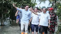 Menteri Koordinator Bidang Pangan Zulkifli Hasan (Zulhas) meninjau langsung lokasi banjir di Lampung Selatan. (Dok. Istimewa)