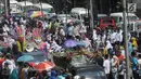 Pawai ondel-ondel meramaikan Musabaqah Tilawatil Quran (MTQ) ke-9 tingkat Kota Tangerang Selatan (Tangsel), Banten, Senin (17/9). MTQ dilangsungkan pada tanggal 17 hingga 20 September 2018. (Merdeka.com/Arie Basuki)