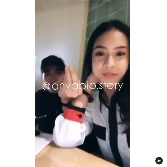6 Momen Lawas Kebersamaan Anya Geraldine dan Bio One di Story Instagram