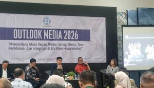 Managing Director Emtek sekaligus CEO Vidio, Sutanto Hartono (tiga dari kanan),  berbicara dalam Workshop Awal Tahun 2026 Dewan Pers bertajuk Memandang Masa Depan Media: Sinergi Bisnis, Tren Periklanan, dan Integritas di Era Hiper-Konektivitas di Hall Dewan Pers, Jakarta Pusat, Kamis (5/2/2026). (Bola.com/Yus Mei Sawitri)