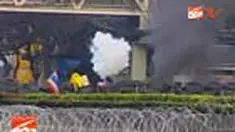 Situasi di Bangkok, kian panas setelah pemerintah Thailand dengan tegas menolak berunding dengan pemimpin Kaus Merah kecuali demonstran membubarkan diri. 