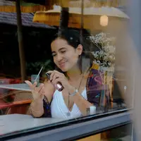 Berkolaborasi dengan Aida Nurmala, Hanan meluncurkan produk Room Spray dan Multipurpose Sanitizer beraroma maskulin untuk melindungi diri sehari-hari. (Foto: dok Hanan)