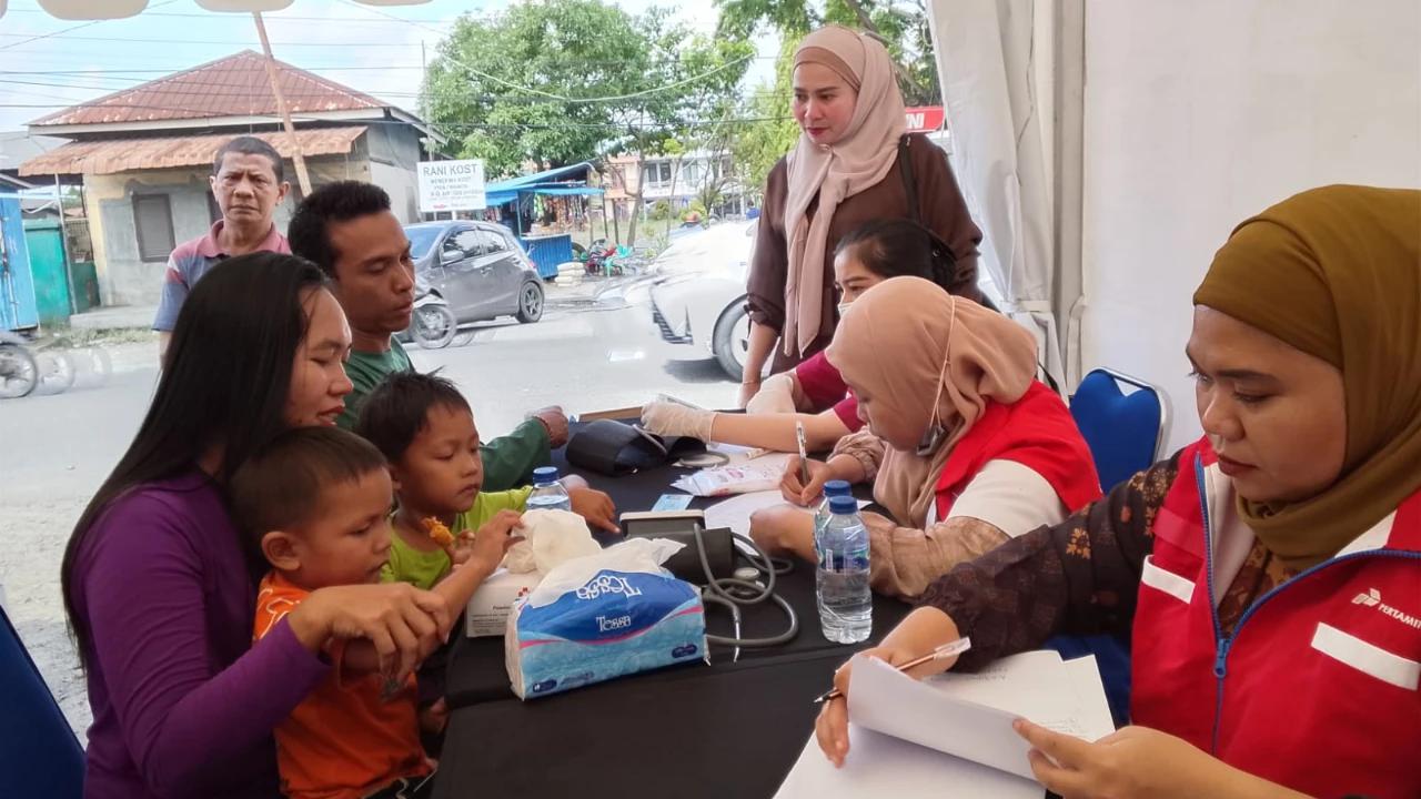 Ada Posko Layanan Kesehatan Pasca Banjir di Depan Fuel Terminal Medan, Masyarakat Korban Bencana Bisa Berobat