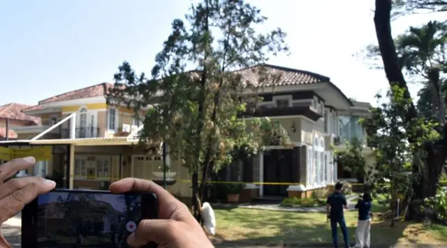 Viral Foto Keluarga Jampidsus di Rumah Sentul, Begini Tanggapan Polisi