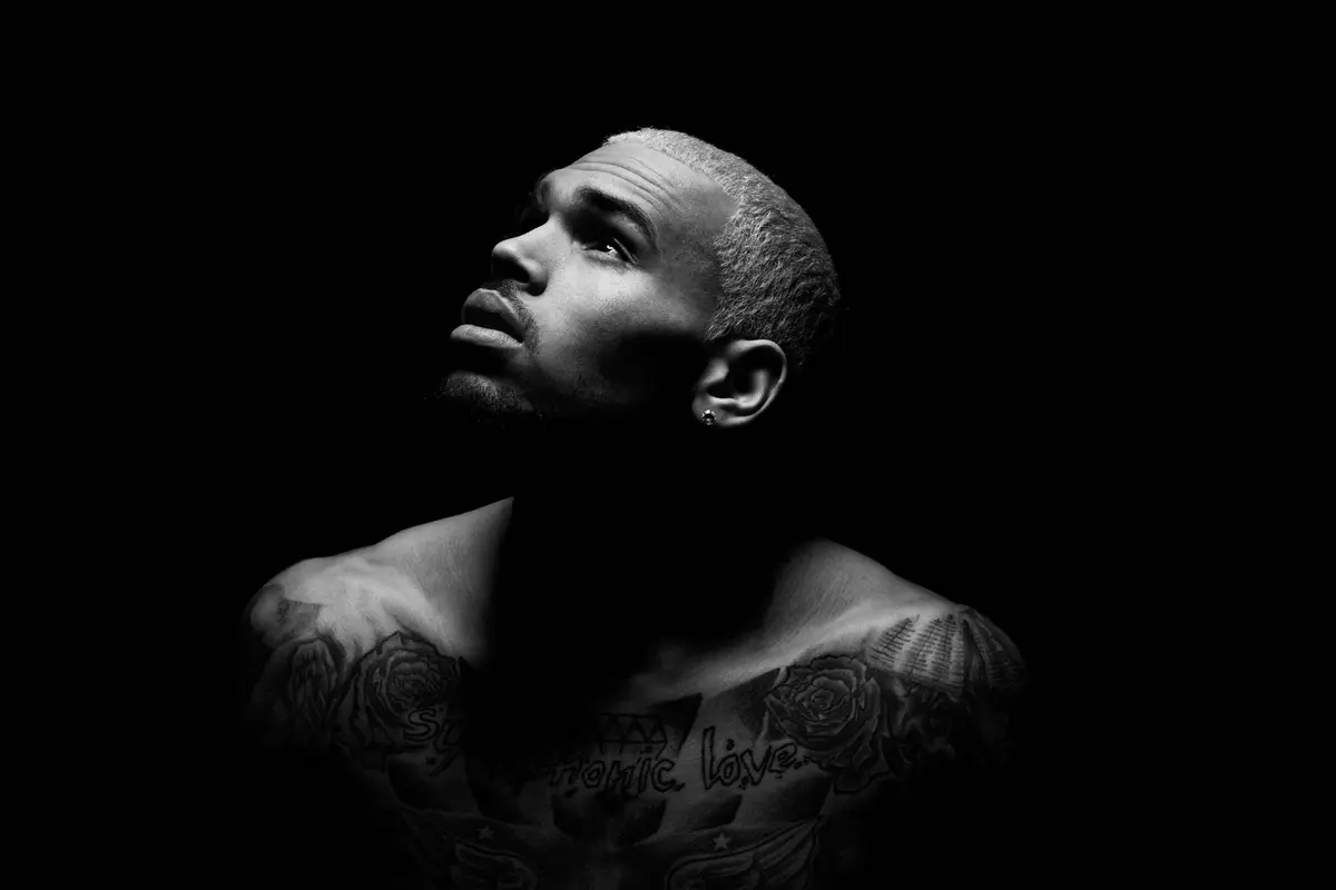 [Bintang] Chris Brown