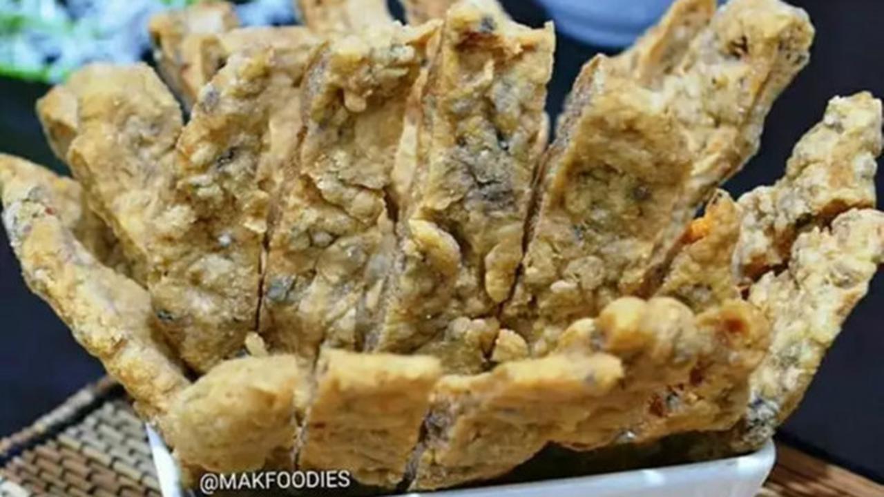 5. Pempek kulit ikan tenggiri<br>