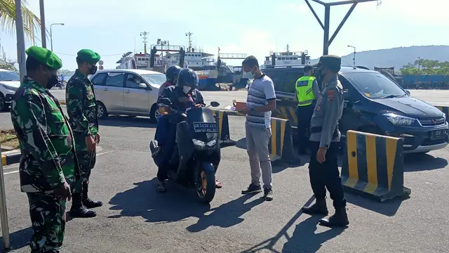 kodim jembrana dan Polres Jembrana Perketat Penjagaan Kendaraan Keluar Masuk Bali