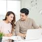 Ilustrasi pasangan muda mengatur keuangan.(Shutterstock)