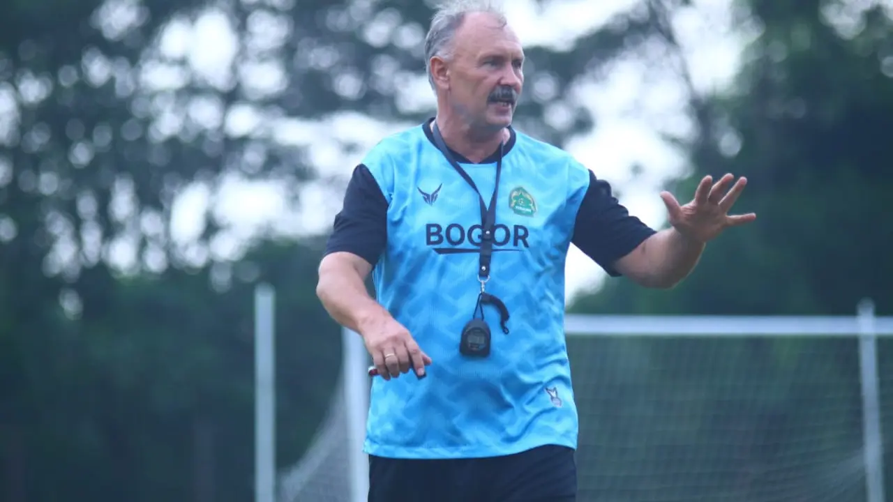 Igor Kriushenko, Tira Persikabo