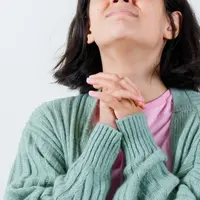 Ilustrasi duri ikan tersangkut di tenggorokan. (Foto: Freepik)