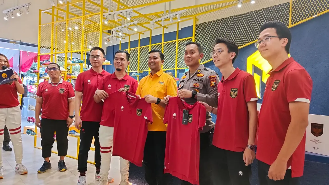 Apparel Timnas Indonesia, Mills.