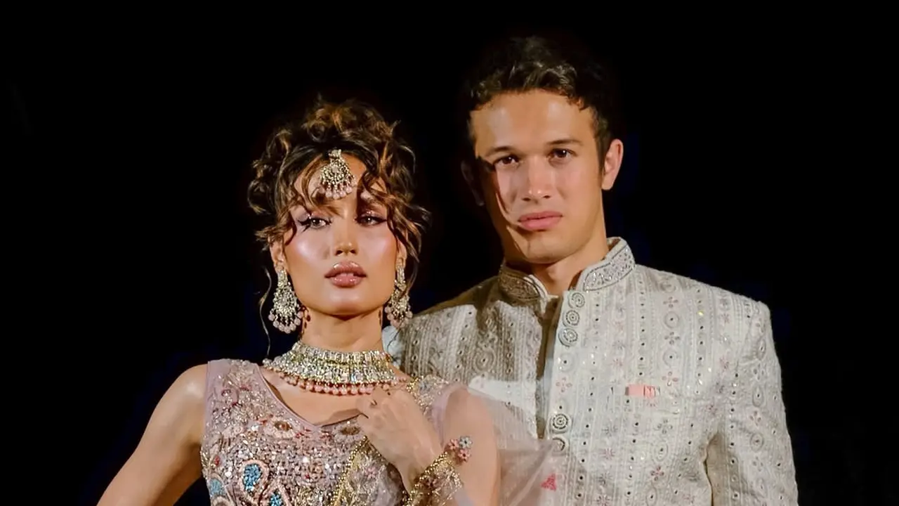 Cinta Laura dan Arya Vasco Tampil Bak Pasangan Bollywood Dibalut Busana Tradisional India di Perayaan Diwali
