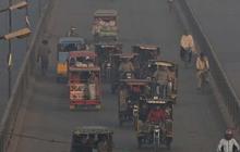 FOTO: Penampakan Kabut Asap Sangat Tidak Sehat 'Cekik' Kota Lahore Pakistan