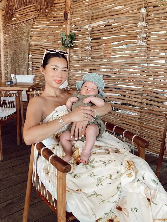 (Instagram/jenniferbachdim)