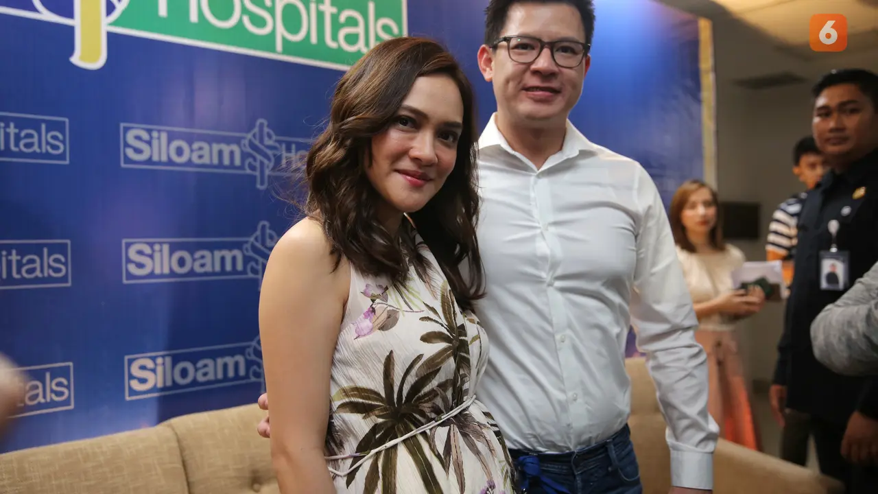 [Fimela] Shandy Aulia dan David Herbowo