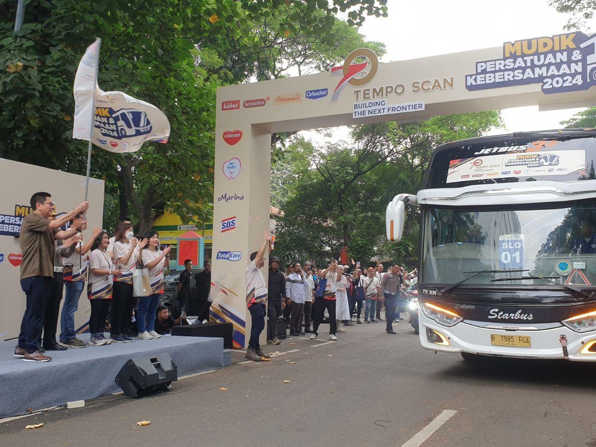 Seremoni Flag Off Pelepasan Rombongan Bus Pemudik