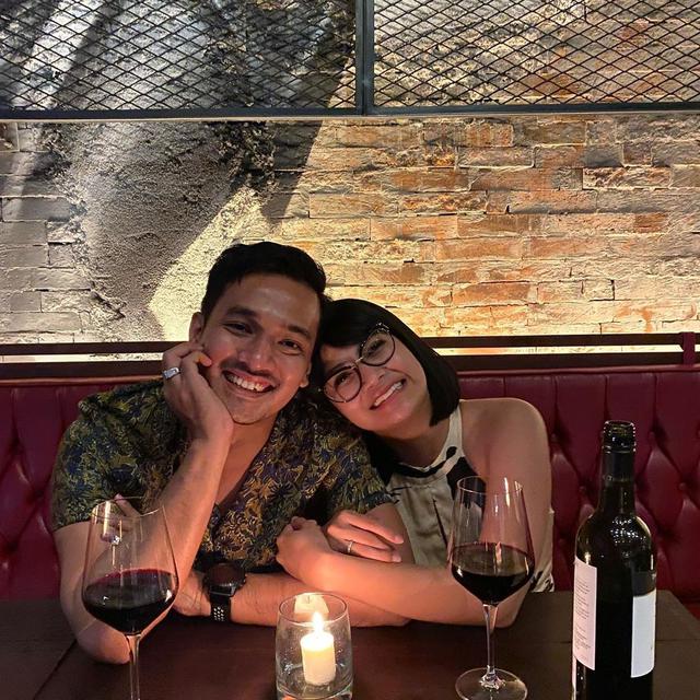 Momen Liburan Vanessa Angel dan Suami di Bali. (Sumber: Instagram/vanessaangelofficial)