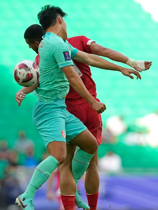 <p>Kedua tim kembali tak mampu mencetak gol pada babak kedua, bahkan ketika injury time lebih dari sepuluh menit. Lebanon vs China pun berakhir tanpa pemenang dan tanpa gol. (AP Photo/Thanassis Stavrakis)</p>