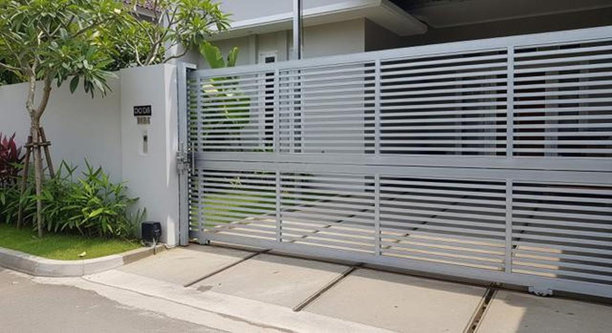 10 Inspirasi Pagar Rumah Anti Maling Berbahan Hollow Galvanis Kuat untuk Hunian Minimalis