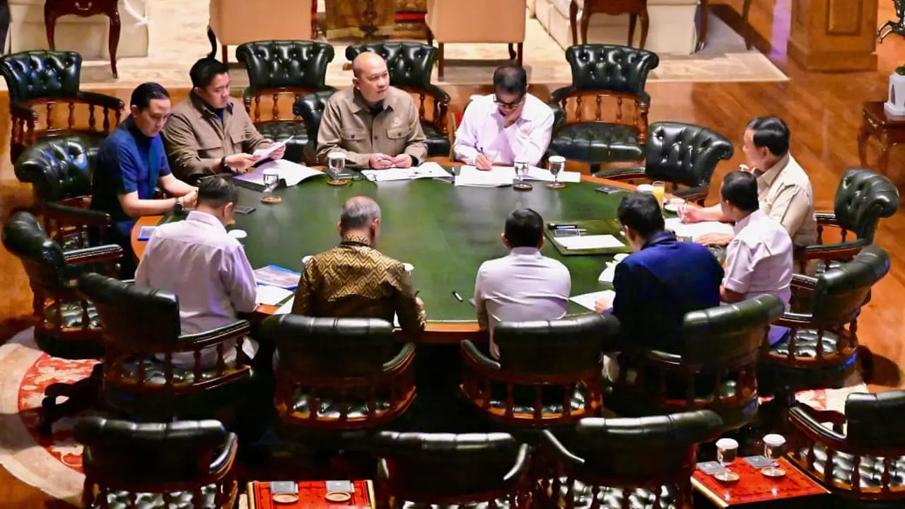 Presiden Prabowo Subianto menerima sejumlah Menteri Kabinet Merah Putih di kediaman pribadinya, Hambalang, Bogor, pada Rabu (25/3/2026).