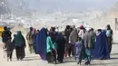 Warga Afghanistan berbondong-bondong menuju perbatasan seiring batas waktu bagi warga asing ilegal untuk meninggalkan Pakistan. (Farooq Naeem/AFP)