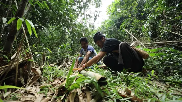 Samsul Rizal Pengarajin Bambu