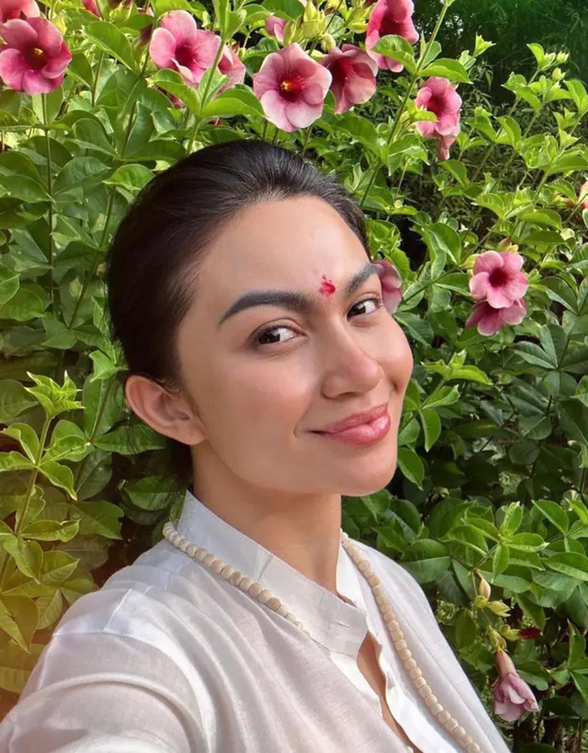 Pernah Idap BPD, Ariel Tatum Bagikan Perjuangannya Temukan Ketenangan Lewat Stoikisme dan Self-Love