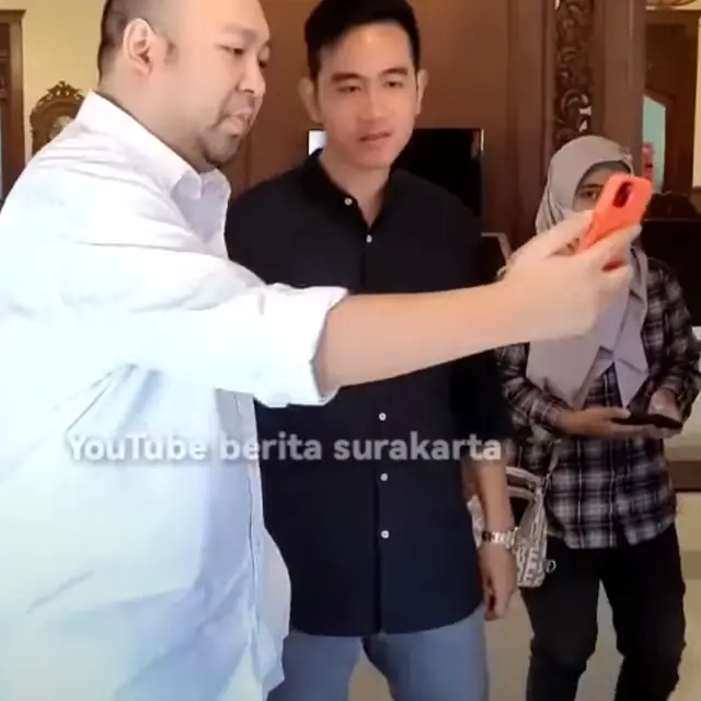 Pertemuan Gibran Rakabuming dan Didit Hediprasetyo. (Foto: Dok. YouTube Berita Surakarta)