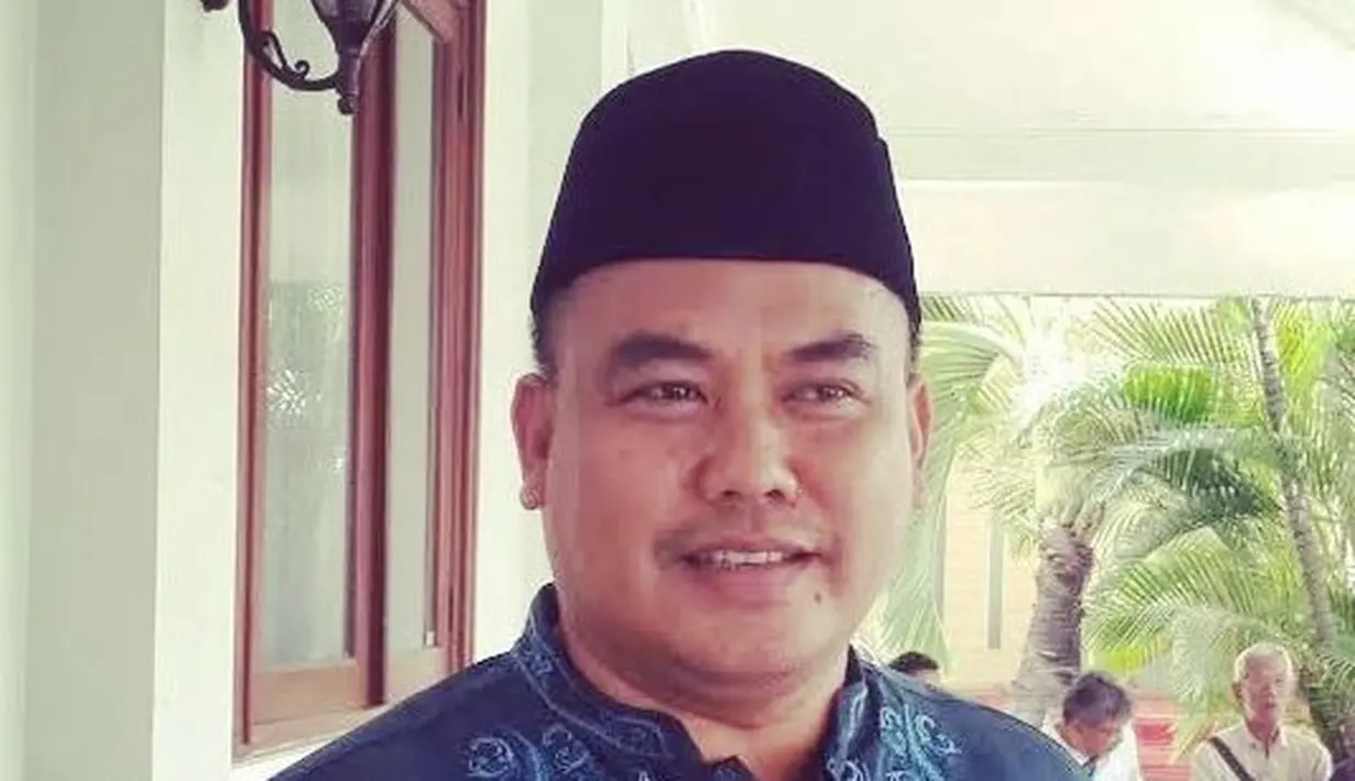 <p>Taufik Lala (https://www.instagram.com/p/CvJvabVvHNN/)</p>